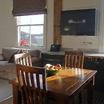 14 Hunter House